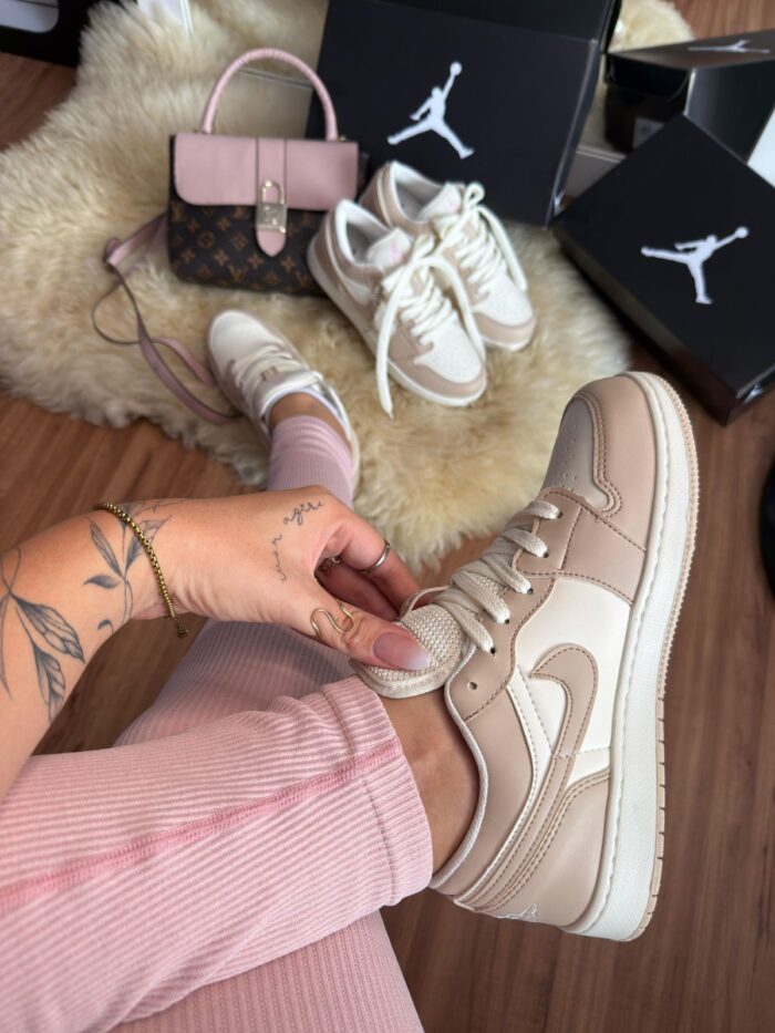 AIR JORDAN 1 MID - ROSE