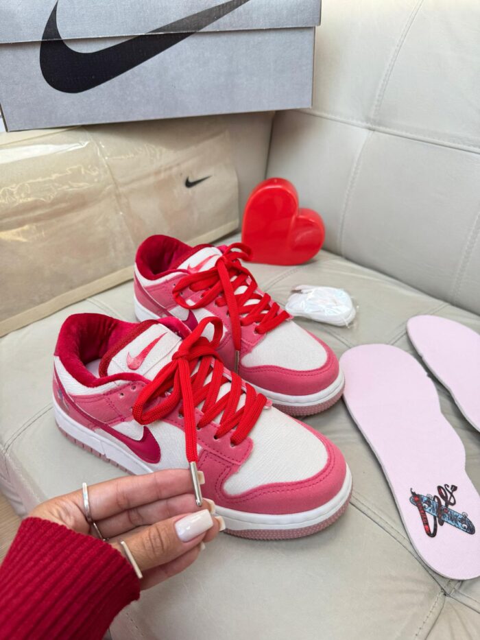 NIKE SB DUNK LOW STRANGELOVE