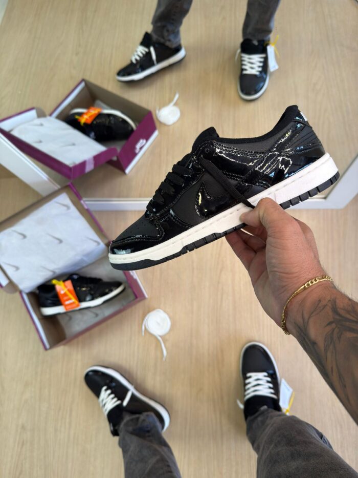 NIKE SB DUNK LOW