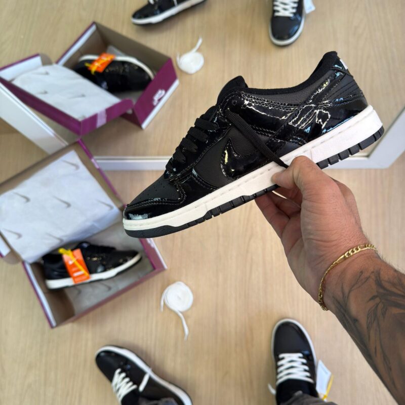 NIKE SB DUNK LOW