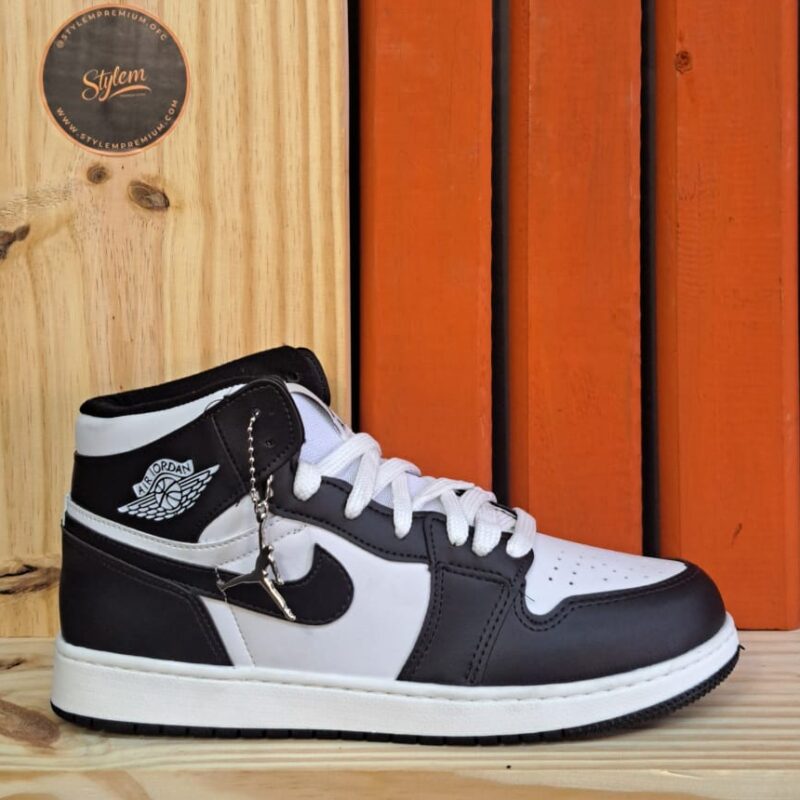 AIR JORDAN 1 PRETO